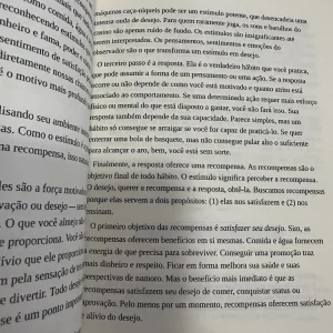 Desarrolla buenos hábitos y elimina los malos con Hábitos Atómicos, una guía práctica y portátil en español